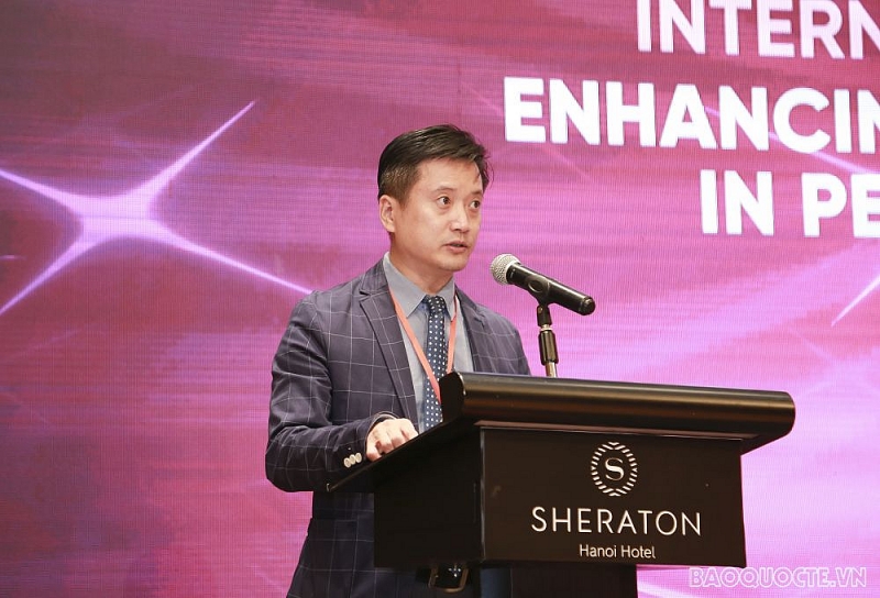 Hội thảo quốc tế Tăng cường vai trò của phụ nữ đối với hòa bình và an ninh hoi thao quoc te tang cuong vai tro cua phu nu doi voi hoa binh va an ninh