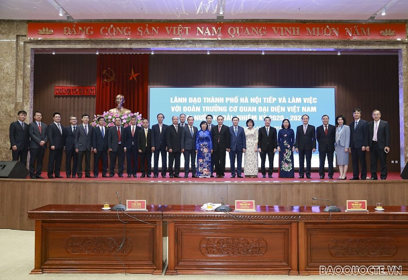 Đoàn Trưởng Cơ quan đại diện Việt Nam ở nước ngoài làm việc với Lãnh đạo thành phố Hà Nội doan truong co quan dai dien viet nam o nuoc ngoai lam viec voi lanh dao thanh pho ha noi