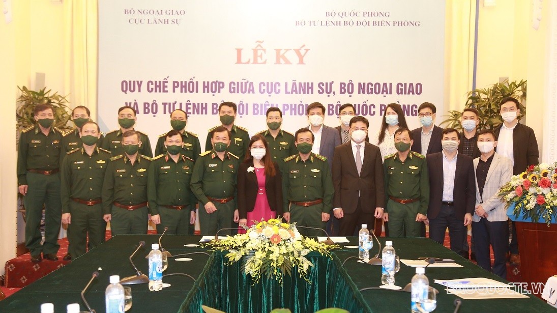 Bộ Tư lệnh Bộ đội Biên phòng và Cục Lãnh sự Bộ Ngoại giao ký kết Quy chế phối hợp