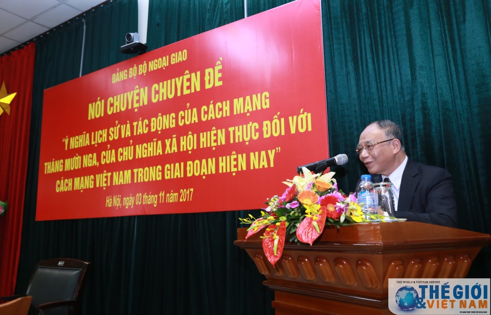 Nói chuyện chuyên đề về ý nghĩa và tác động của Cách mạng Tháng Mười Nga