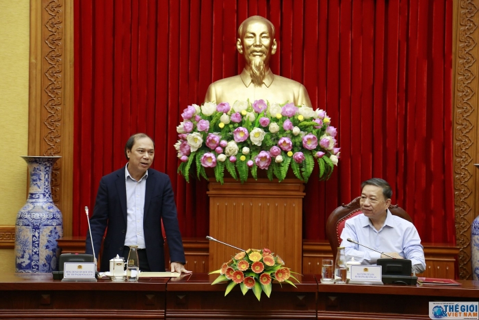 doan truong co quan dai dien viet nam o nuoc ngoai lam viec voi bo cong thuong va bo cong an