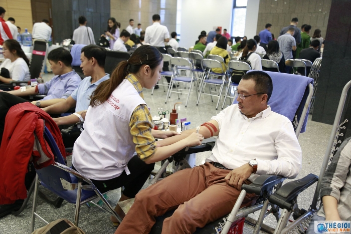 bo ngoai giao to chuc ngay hoi hien mau nhan dao