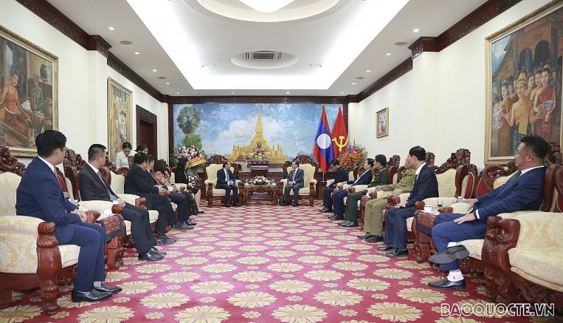 Thứ trưởng Ngoại giao Nguyễn Quốc Dũng chúc mừng Quốc khánh CHDCND Lào