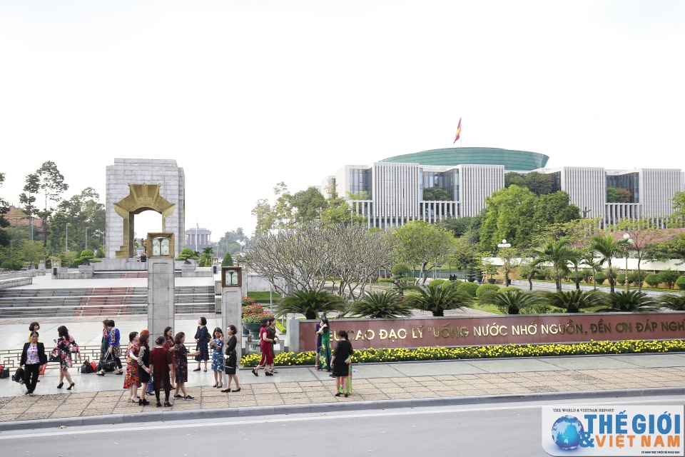 ha noi qua goc nhin du khach nuoc ngoai