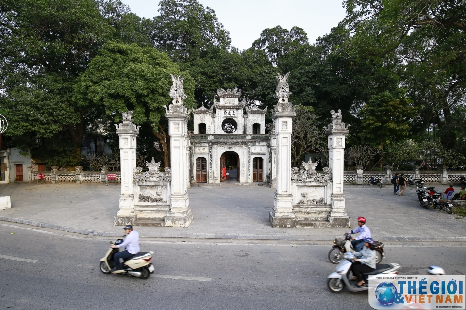 ha noi qua goc nhin du khach nuoc ngoai