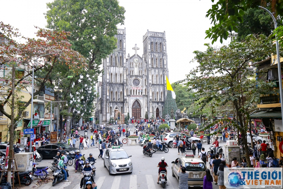 ha noi qua goc nhin du khach nuoc ngoai