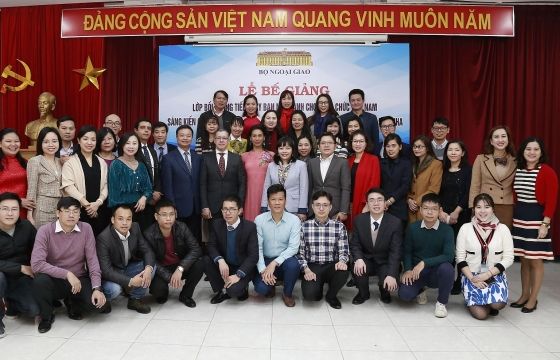 Bế giảng Chương trình đào tạo tiếng Tây Ban Nha