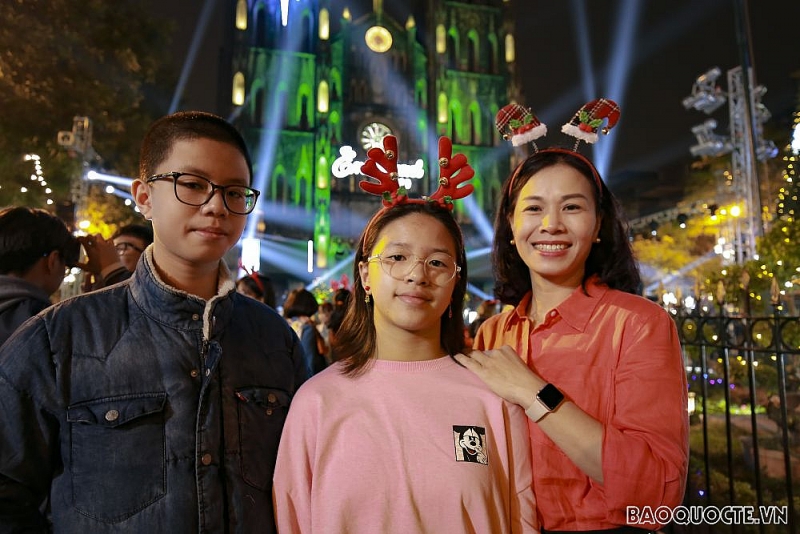 Nhà thờ Lớn - điểm check-in hấp dẫn bậc nhất cho giới trẻ Hà Nội mùa Giáng Sinh