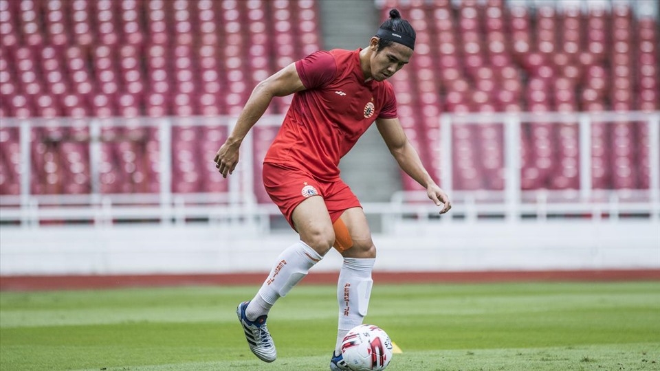 Ryuji Utomo khẳng định không thể ra sân cùng tuyển Indonesia vì chấn thương gân kheo. Ảnh: Bola Ryuji Utomo khẳng định không thể ra sân cùng tuyển Indonesia vì chấn thương gân kheo. Ảnh: Bola