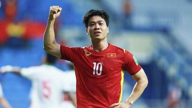 Việt Nam vs Malaysia: Thầy Park sẽ gây bất ngờ với 'lá bài' Công Phượng, HLV bạn hết lời khen Tấn Trường