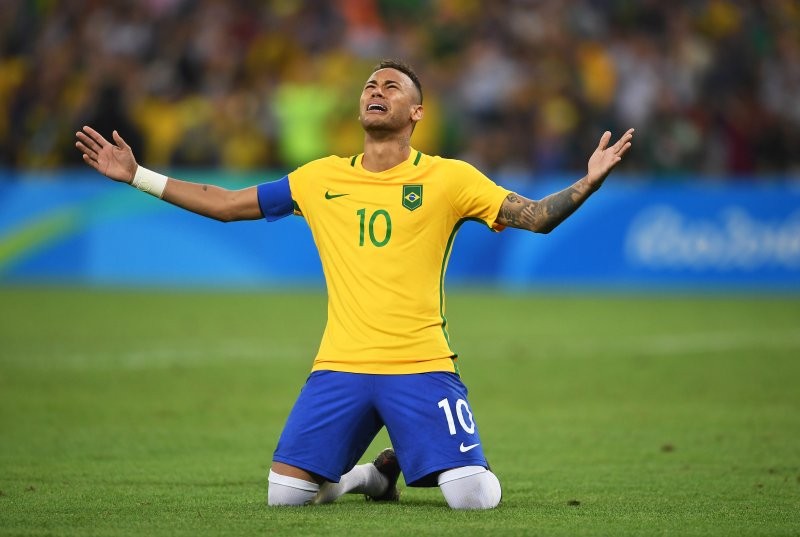 Neymar xúc động khi đưa bóng đá nam Brazil tới chức vô địch Olympic lần đầu tiên. (Nguồn: Time) Neymar xúc động khi đưa bóng đá nam Brazil tới chức vô địch Olympic lần đầu tiên. (Nguồn: Time)