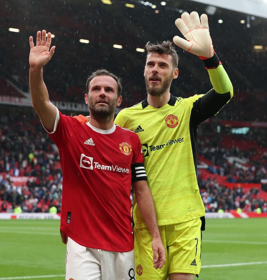 Juan Mata và De Gea khó chen chân vào đội hình chính của Man Utd trong mùa giải mới (Nguồn: Trang chủ Manchester United)