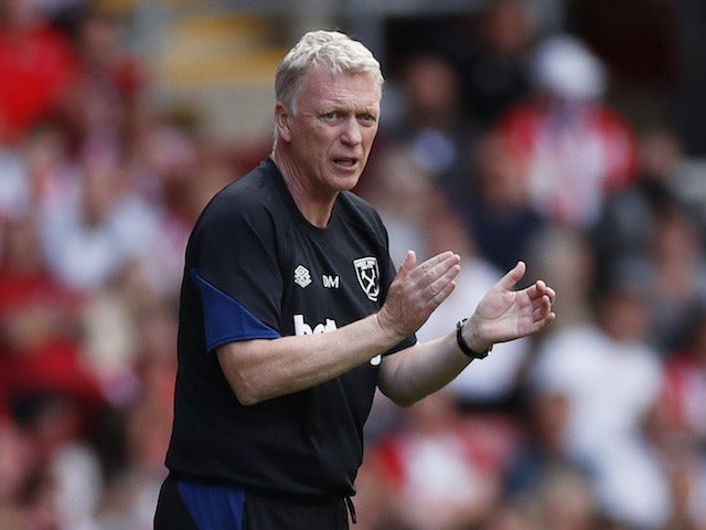 HLV David Moyes không hối tiếc về việc để Noble thực hiện pha penalty quyết định . (Nguồn: Reuters) HLV David Moyes không hối tiếc về việc để Noble thực hiện pha penalty quyết định . (Nguồn: Reuters)