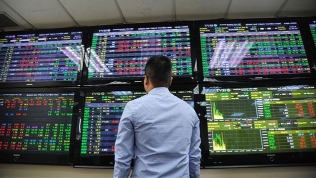 Diễn biến thị trường chứng khoán ngày 8/12: Đầu tuần đã rung rung lắc lắc