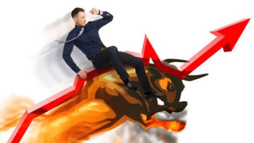 Nhận định thị trường chứng khoán ngày 14/12: Tiếp tục công phá mốc 1.050 điểm?