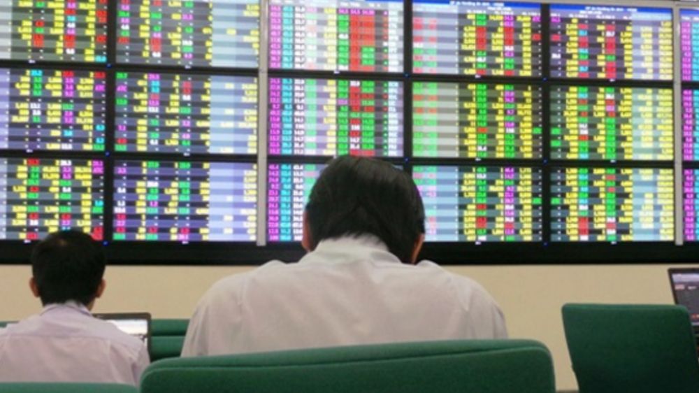 Nhận định thị trường chứng khoán ngày 16/12: Kiểm định lại mốc 1.050 điểm?