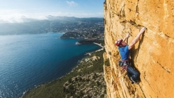 Nhận định thị trường chứng khoán ngày 12/3 - Áp sáp vùng đỉnh?