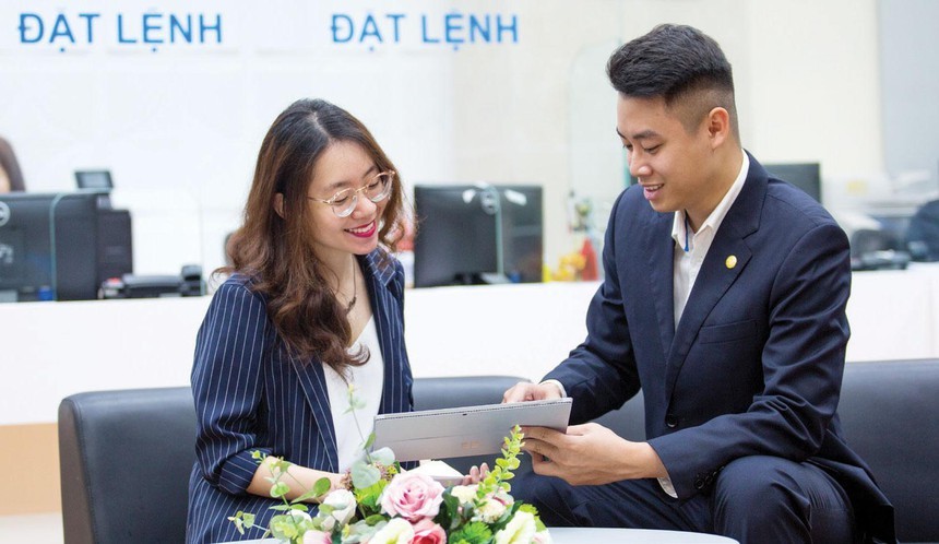 BVSC luôn chú trọng đầu tư cho đội ngũ nhân sự, đặc biệt là đội ngũ chuyên gia phân tích. BVSC luôn chú trọng đầu tư cho đội ngũ nhân sự, đặc biệt là đội ngũ chuyên gia phân tích.