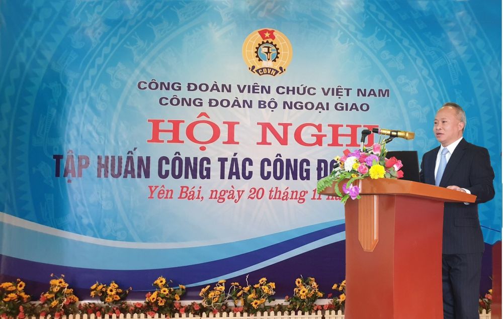 Hội nghị tập huấn của Công đoàn Bộ Ngoại giao về sửa đổi, hướng dẫn thi hành Điều lệ Công đoàn Hội nghị tập huấn của Công đoàn Bộ Ngoại giao về sửa đổi, hướng dẫn thi hành Điều lệ Công đoàn
