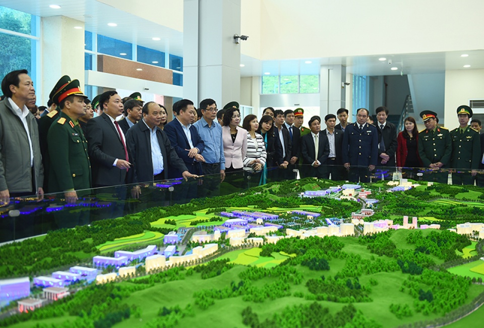 Phát triển thương mại, dịch vụ là hướng đi đúng của Cao Bằng tin nhap 20170108223708