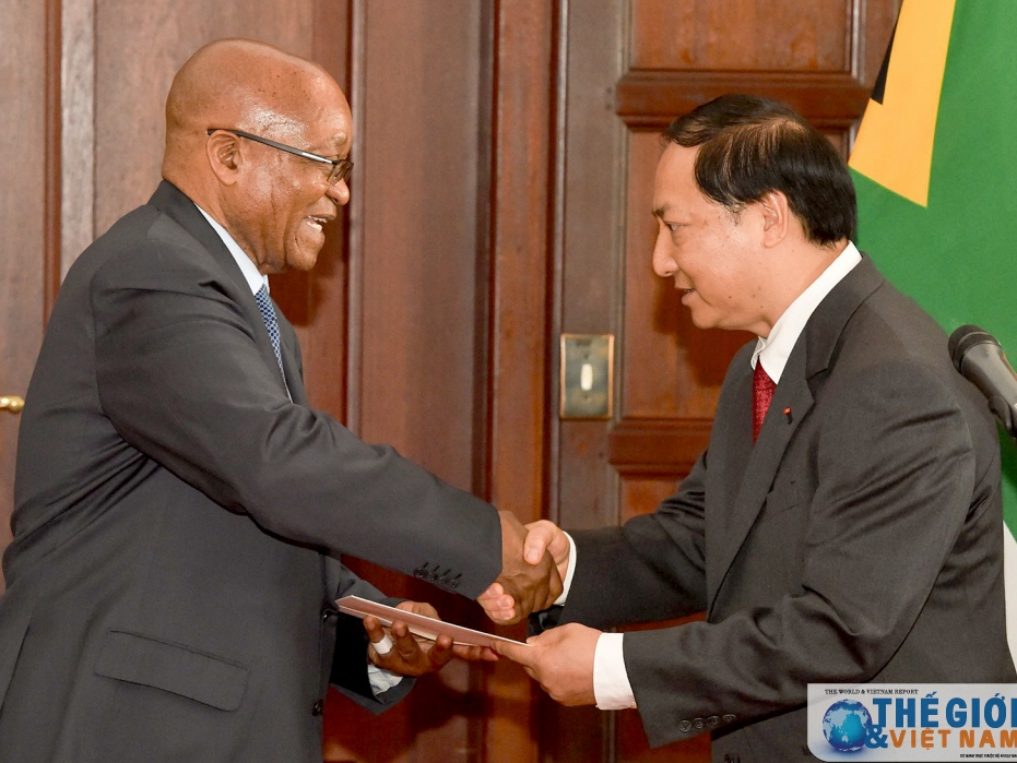 Đại sứ Việt Nam tại Cộng hòa Nam Phi trình quốc thư