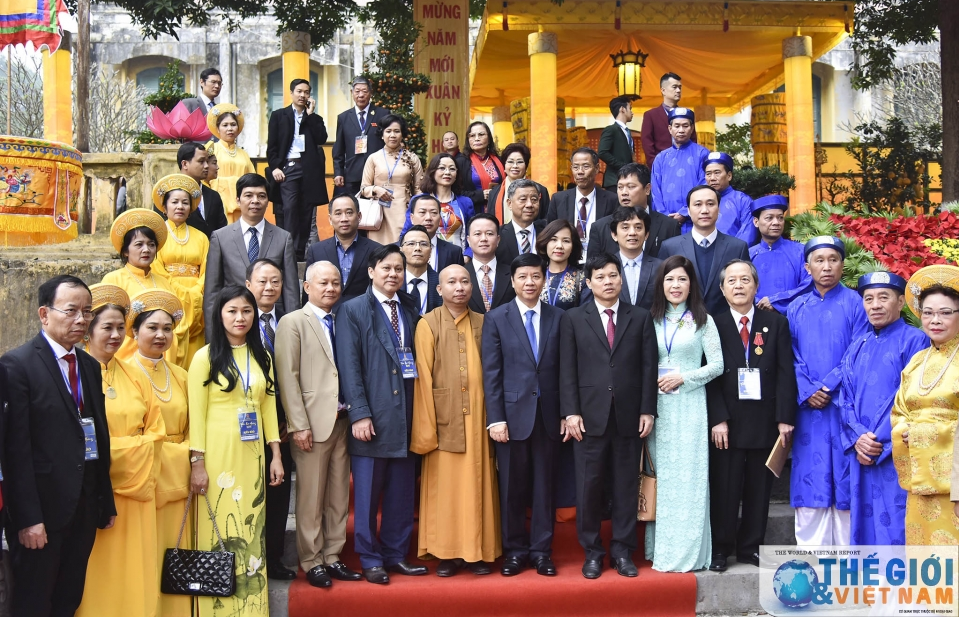 Trực tuyến: Đoàn đại biểu kiều bào dự Xuân quê hương 2019 dâng hương tại Điện Kính Thiên