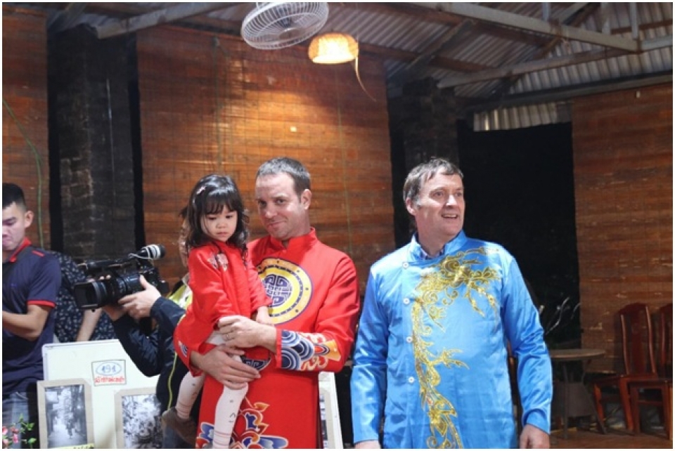 Tết Việt với cộng đồng người Ireland tại Việt Nam tet viet voi cong dong nguoi ireland tai viet nam