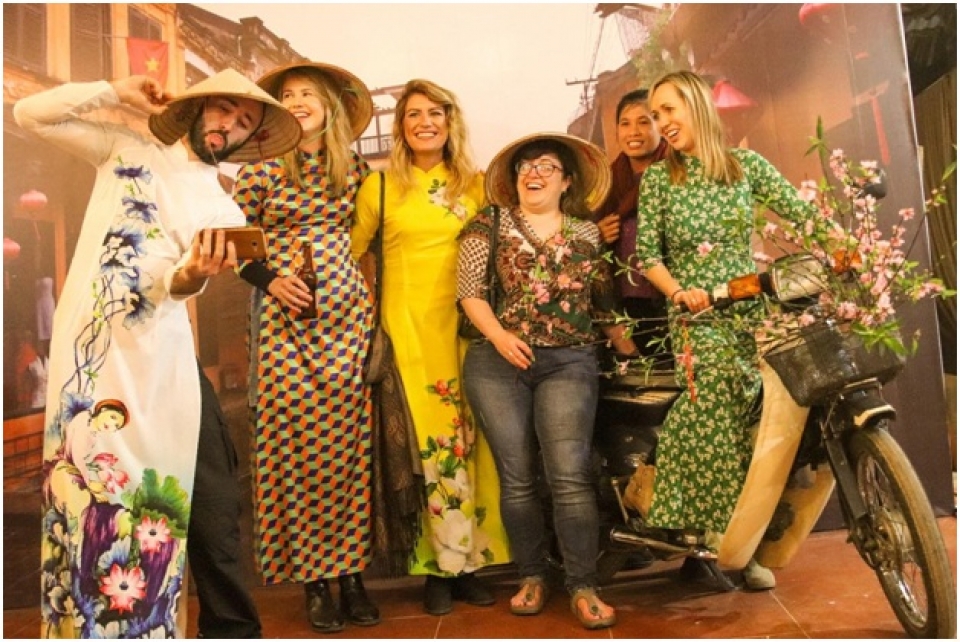 Tết Việt với cộng đồng người Ireland tại Việt Nam tet viet voi cong dong nguoi ireland tai viet nam