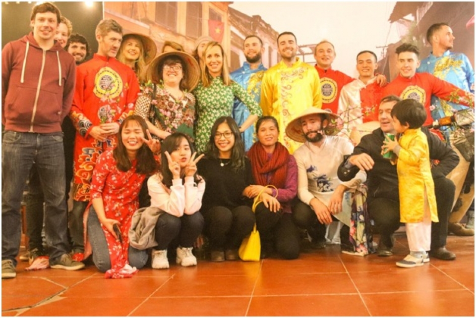 Tết Việt với cộng đồng người Ireland tại Việt Nam tet viet voi cong dong nguoi ireland tai viet nam