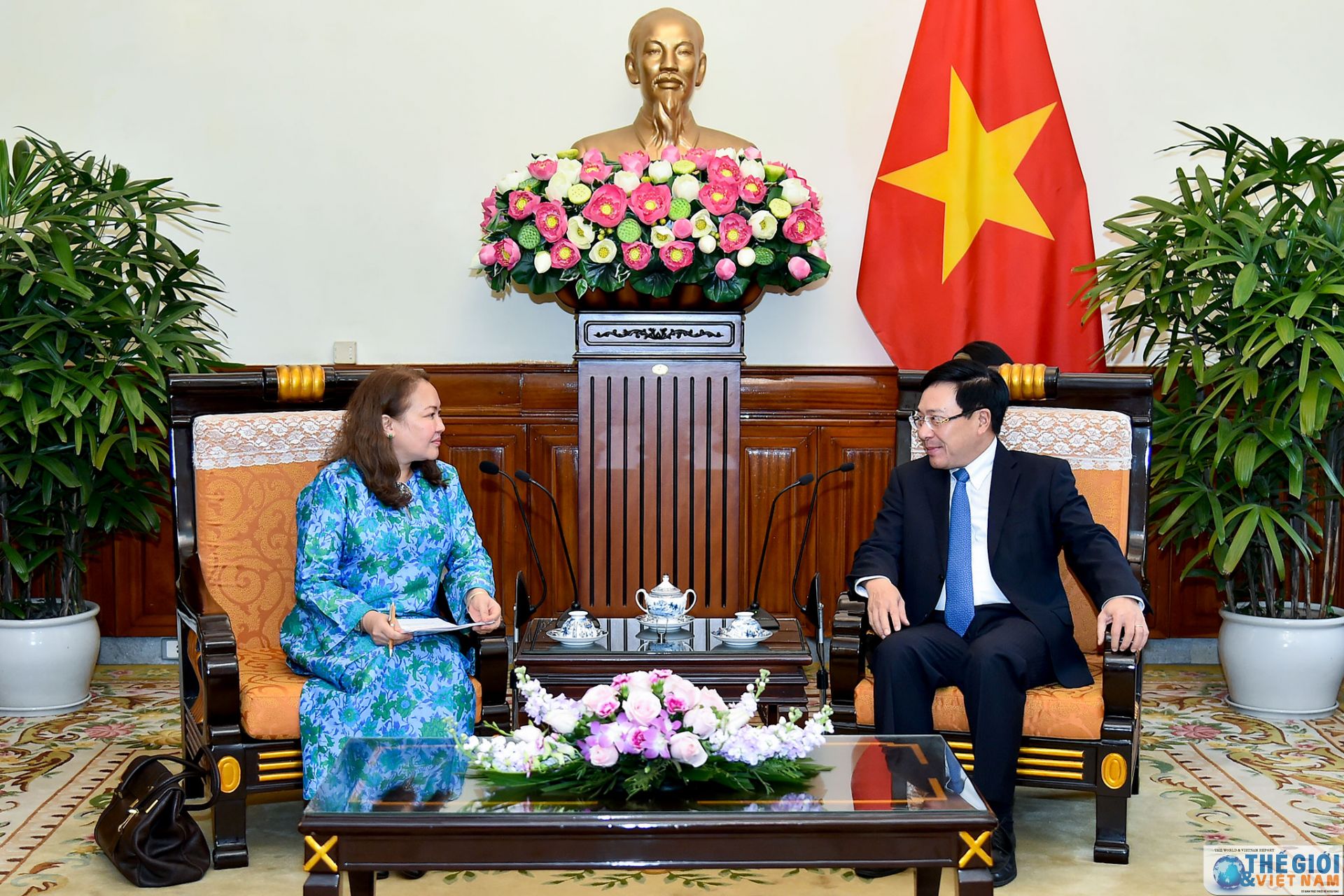 Phó Thủ tướng Phạm Bình Minh tiếp Đại sứ Malaysia Shariffah Norhana Syed Mustaffa pho thu tuong pham binh minh tiep dai su malaysia shariffah norhana syed mustaffa