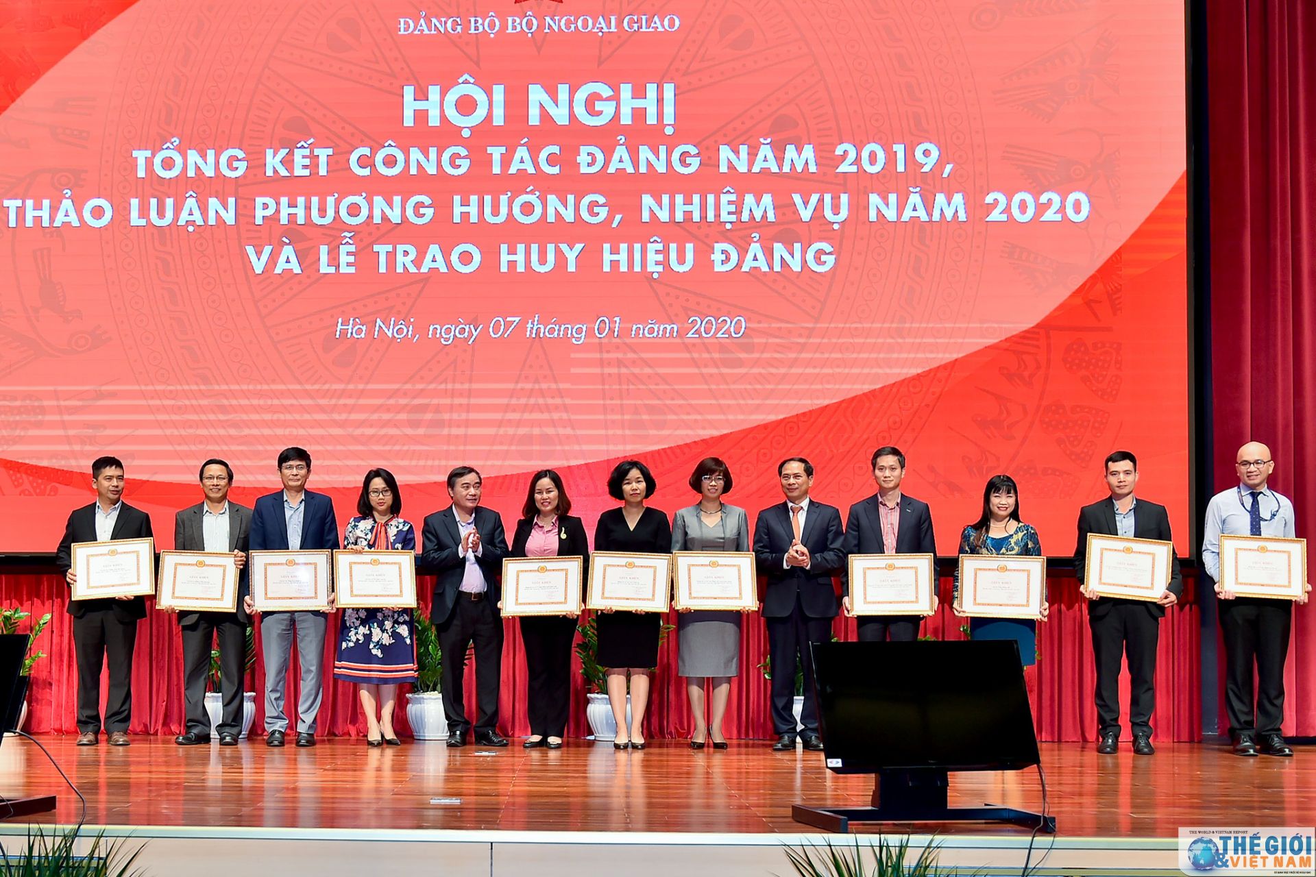 dang bo bo ngoai giao thao luan phuong huong nhiem vu cong tac nam 2020 12