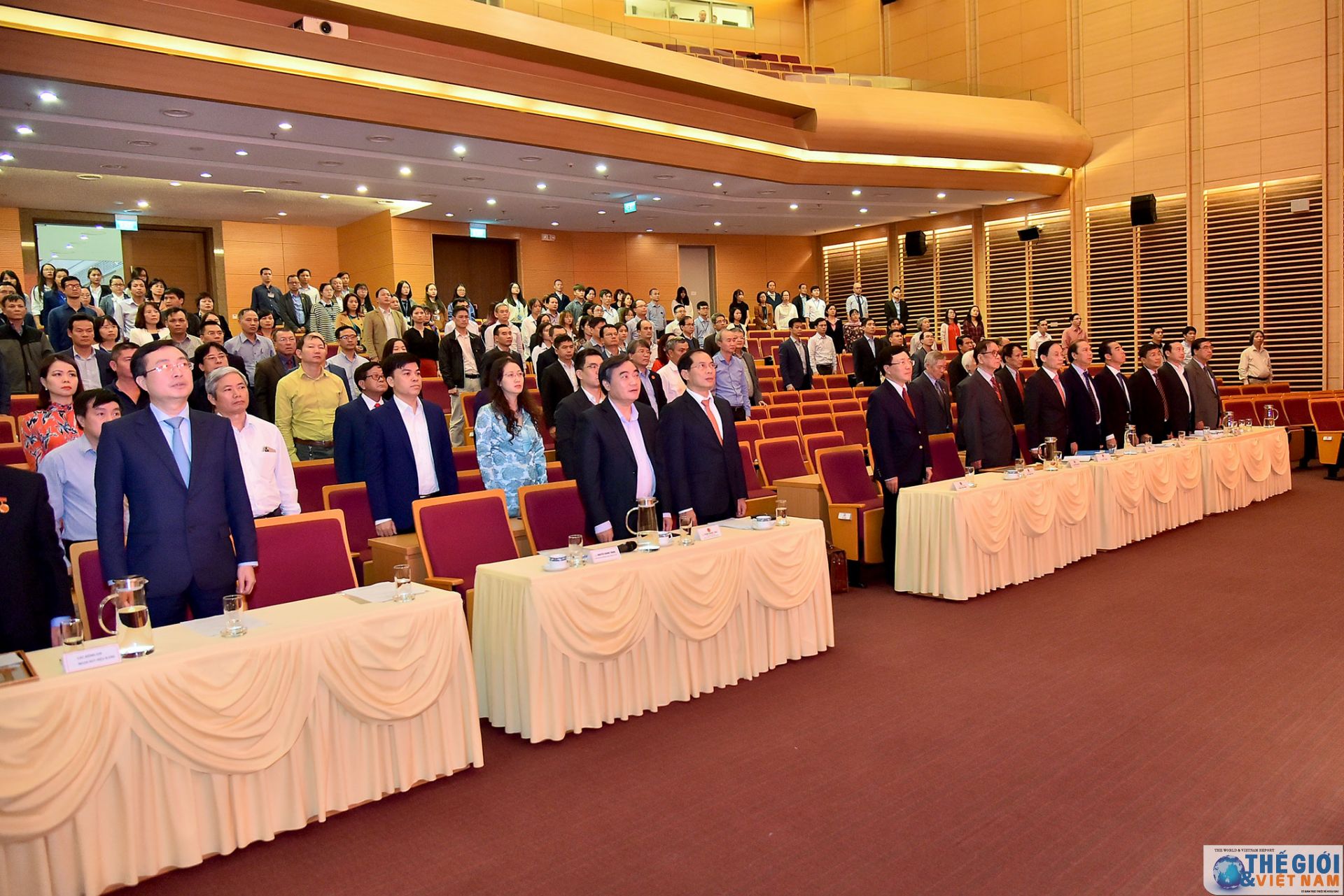 dang bo bo ngoai giao thao luan phuong huong nhiem vu cong tac nam 2020