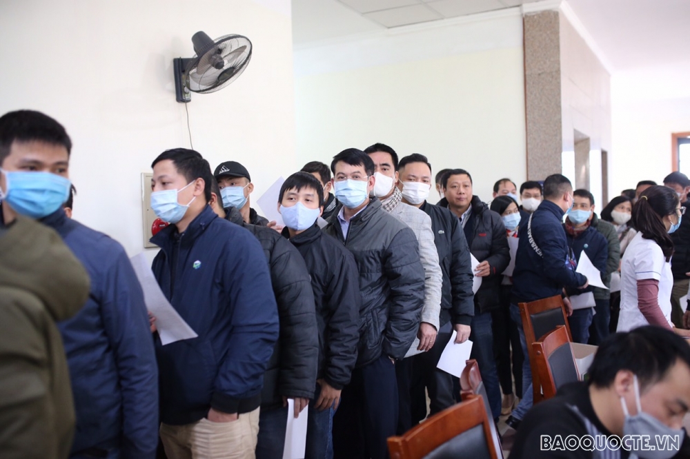 Toàn bộ phóng viên tác nghiệp tại Đại hội XIII đi xét nghiệm Covid-19