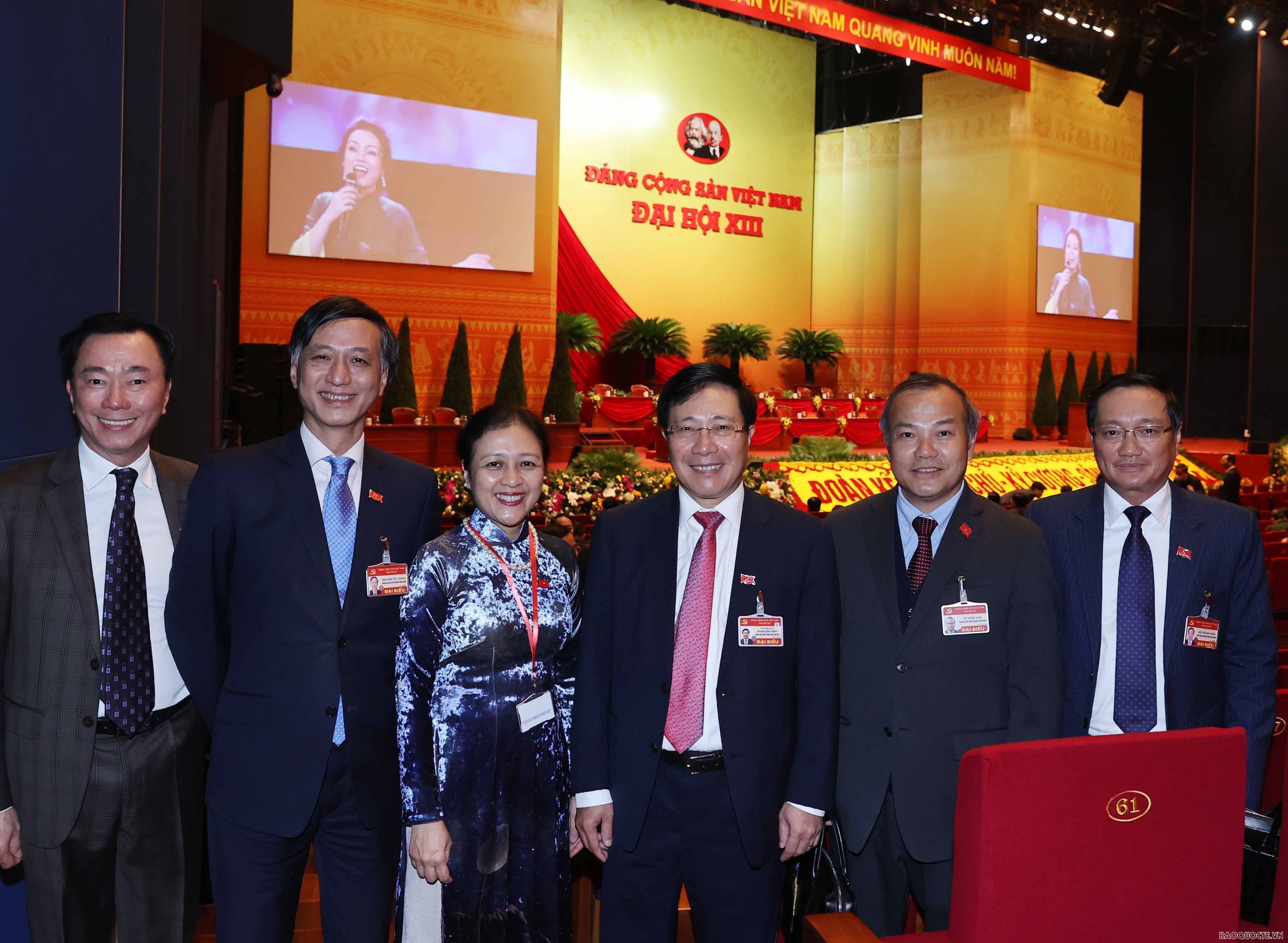 Đại hội XIII của Đảng thông qua các quy chế và chương trình làm việc