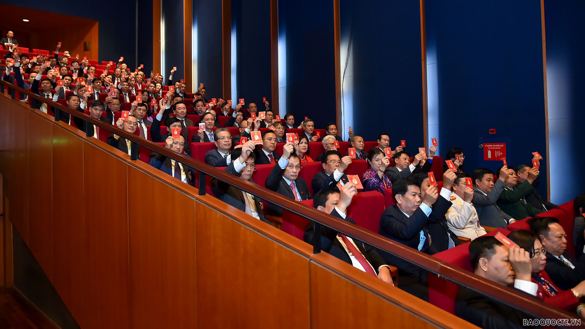 Đại hội XIII của Đảng thông qua các quy chế và chương trình làm việc