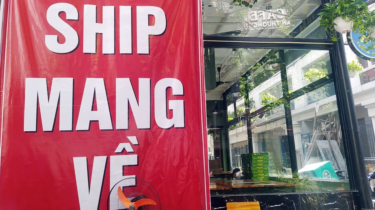 Covid-19 ở Hà Nội: Thêm 3 quận, huyện dừng bán hàng ăn uống tại chỗ