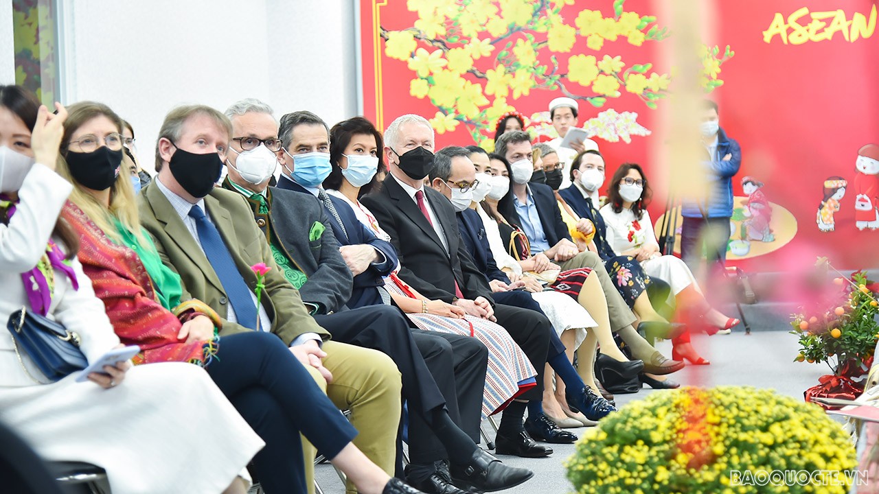 Đại sứ mong muốn, Năm mới này - năm Canh Dần, Cộng đồng ASEAN sẽ tiếp tục phát triển như một ‘Con hổ Châu Á’ trên mọi lĩnh vực và các nước sẽ cùng nhau chung tay làm việc và sống trong một hoàn cảnh bình thường mới.