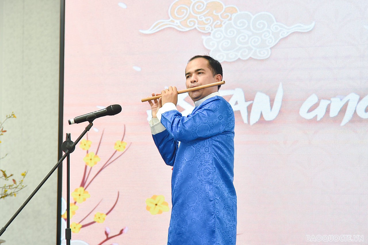 Giao lưu Tết: ASEAN và những người bạn