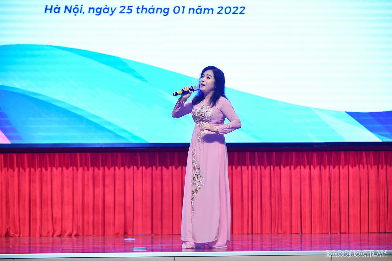 Ngoại giao Việt Nam tiên phong, toàn diện, hiện đại, chuyên nghiệp, sáng tạo vì phát triển đất nước Ngoại giao Việt Nam tiên phong, toàn diện, hiện đại, chuyên nghiệp, sáng tạo vì phát triển đất nước