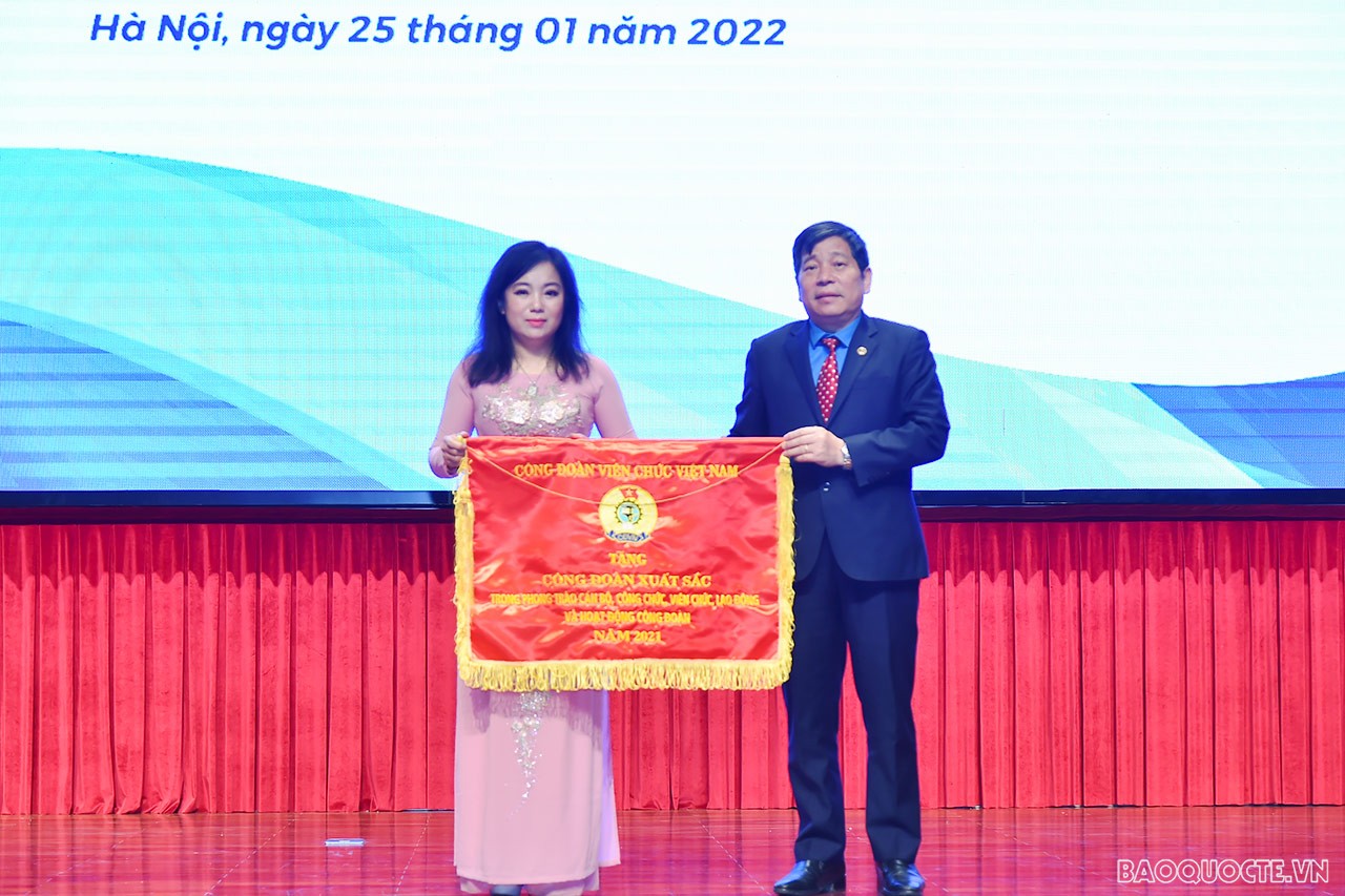 Ngoại giao Việt Nam tiên phong, toàn diện, hiện đại, chuyên nghiệp, sáng tạo vì phát triển đất nước Ngoại giao Việt Nam tiên phong, toàn diện, hiện đại, chuyên nghiệp, sáng tạo vì phát triển đất nước