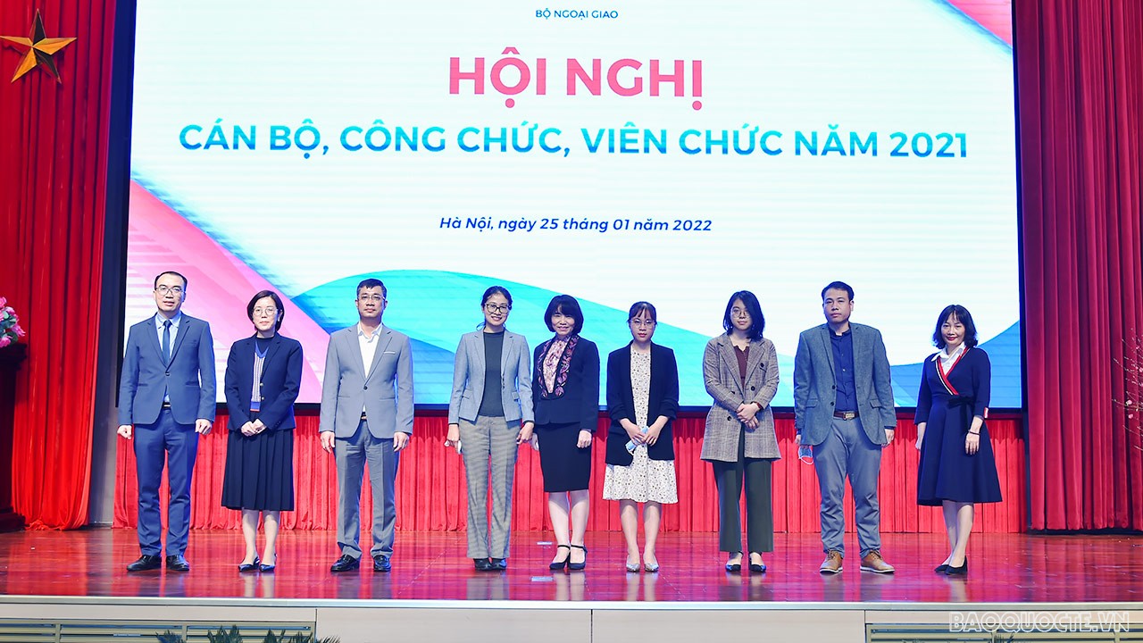 Ngoại giao Việt Nam tiên phong, toàn diện, hiện đại, chuyên nghiệp, sáng tạo vì phát triển đất nước Ngoại giao Việt Nam tiên phong, toàn diện, hiện đại, chuyên nghiệp, sáng tạo vì phát triển đất nước