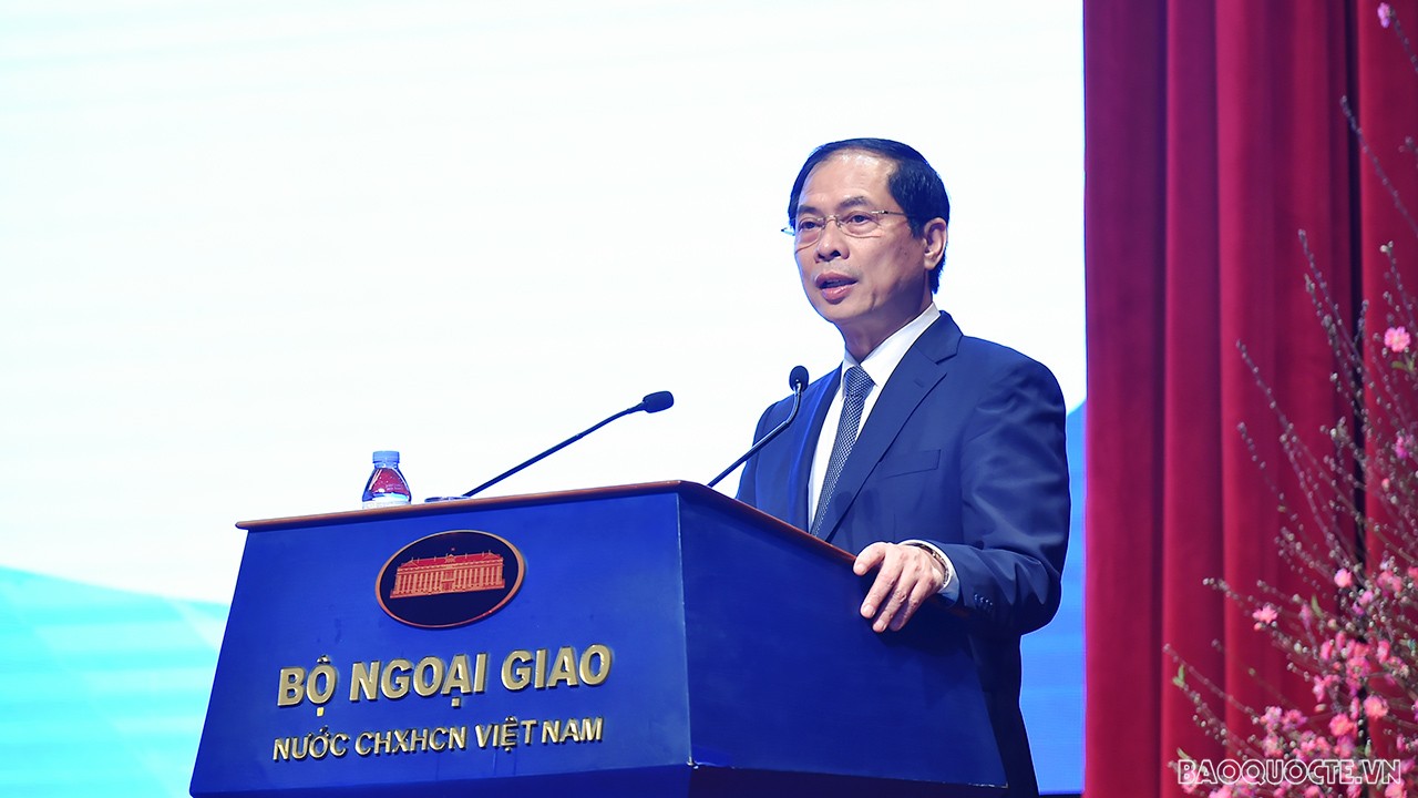 Ngoại giao Việt Nam tiên phong, toàn diện, hiện đại, chuyên nghiệp, sáng tạo vì phát triển đất nước Ngoại giao Việt Nam tiên phong, toàn diện, hiện đại, chuyên nghiệp, sáng tạo vì phát triển đất nước