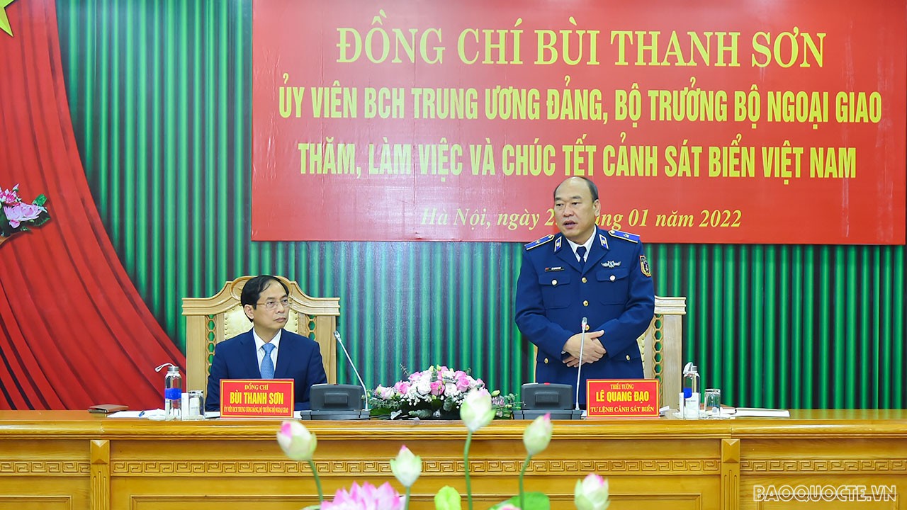 Tại buổi làm việc, thủ trưởng các đơn vị của hai bên cũng trao đổi về phương hướng hợp tác trong thời gian tới, đặc biệt là công tác phối hợp trong chia sẻ thông tin, công tác đào tạo nhân sự và kêu gọi các nguồn lực hỗ trợ cho lực lượng Cảnh sát biển ngoài thực địa. Tại buổi làm việc, thủ trưởng các đơn vị của hai bên cũng trao đổi về phương hướng hợp tác trong thời gian tới, đặc biệt là công tác phối hợp trong chia sẻ thông tin, công tác đào tạo nhân sự và kêu gọi các nguồn lực hỗ trợ cho lực lượng Cảnh sát biển ngoài thực địa.