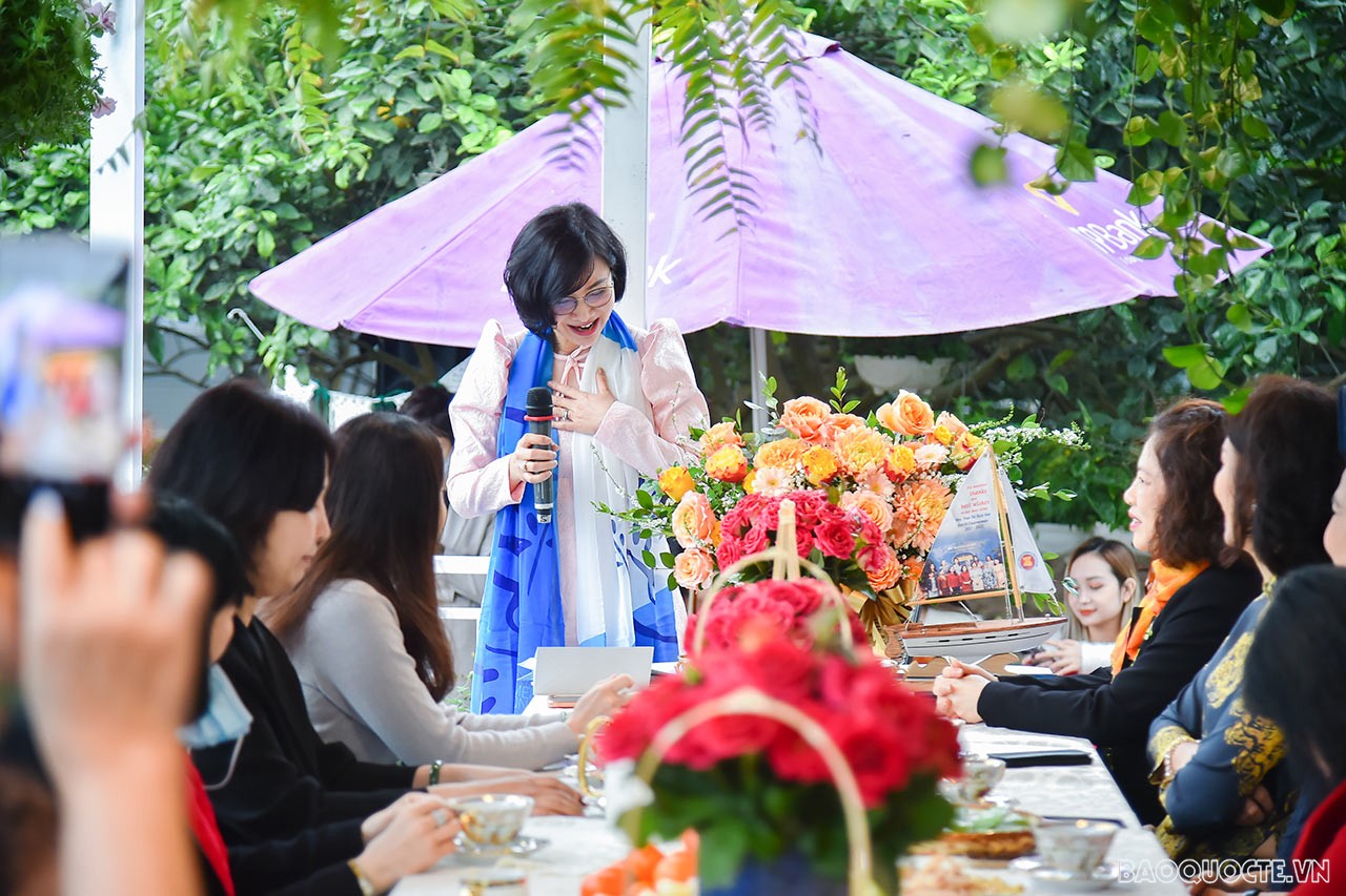 Nhóm Phụ nữ Cộng đồng ASEAN tại Hà Nội (AWCH) gặp mặt giao lưu mừng Xuân Nhâm Dần 2022