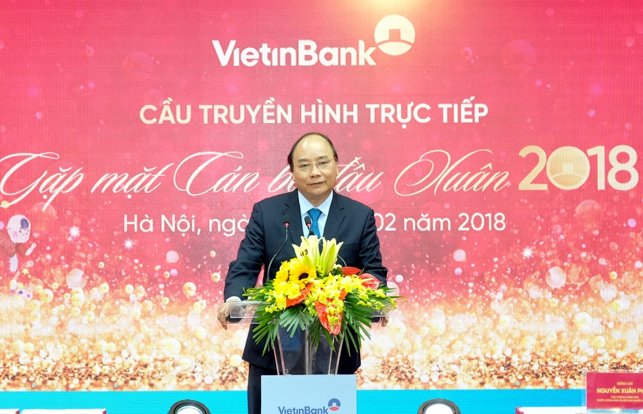 Thủ tướng thăm các ngân hàng đầu Xuân 2018
