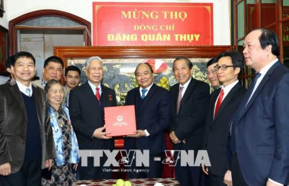 Thủ tướng chúc thọ Trung tướng Đặng Quân Thụy