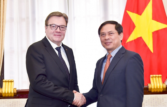 Thứ trưởng thường trực Bùi Thanh Sơn tiếp Thủ hiến bang Tyrol, Áo