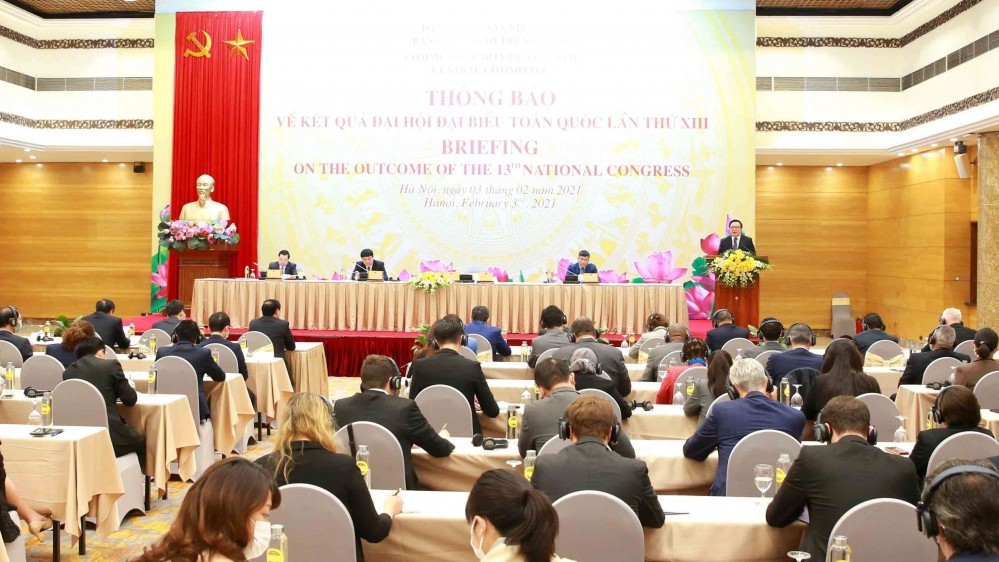 Đại hội XIII: Triển khai đồng bộ, sáng tạo, hiệu quả hoạt động đối ngoại, chủ động và tích cực hội nhập quốc tế toàn diện, sâu rộng