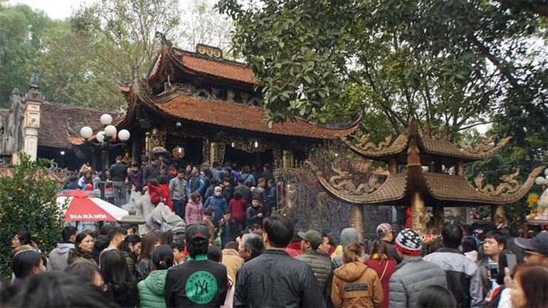 Nơi mở cửa, nơi tạm dừng đón khách đi lễ đầu năm Nơi mở cửa, nơi tạm dừng đón khách đi lễ đầu năm