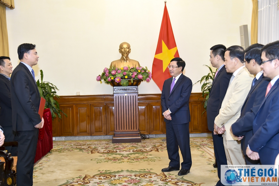 bo ngoai giao trao quyet dinh bo nhiem vu truong vu to chuc can bo